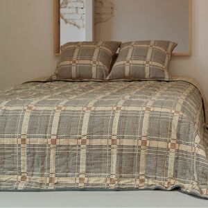 Studio Ford Artisan Acadia Quilt Queen/King NWOT